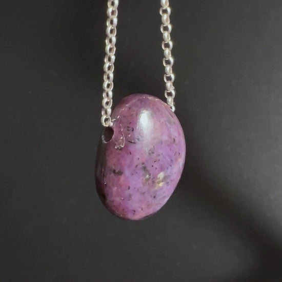 Sternrubin Unikat aus Madagaskar mit Lichtspiel Asterismus | Happy Minerals