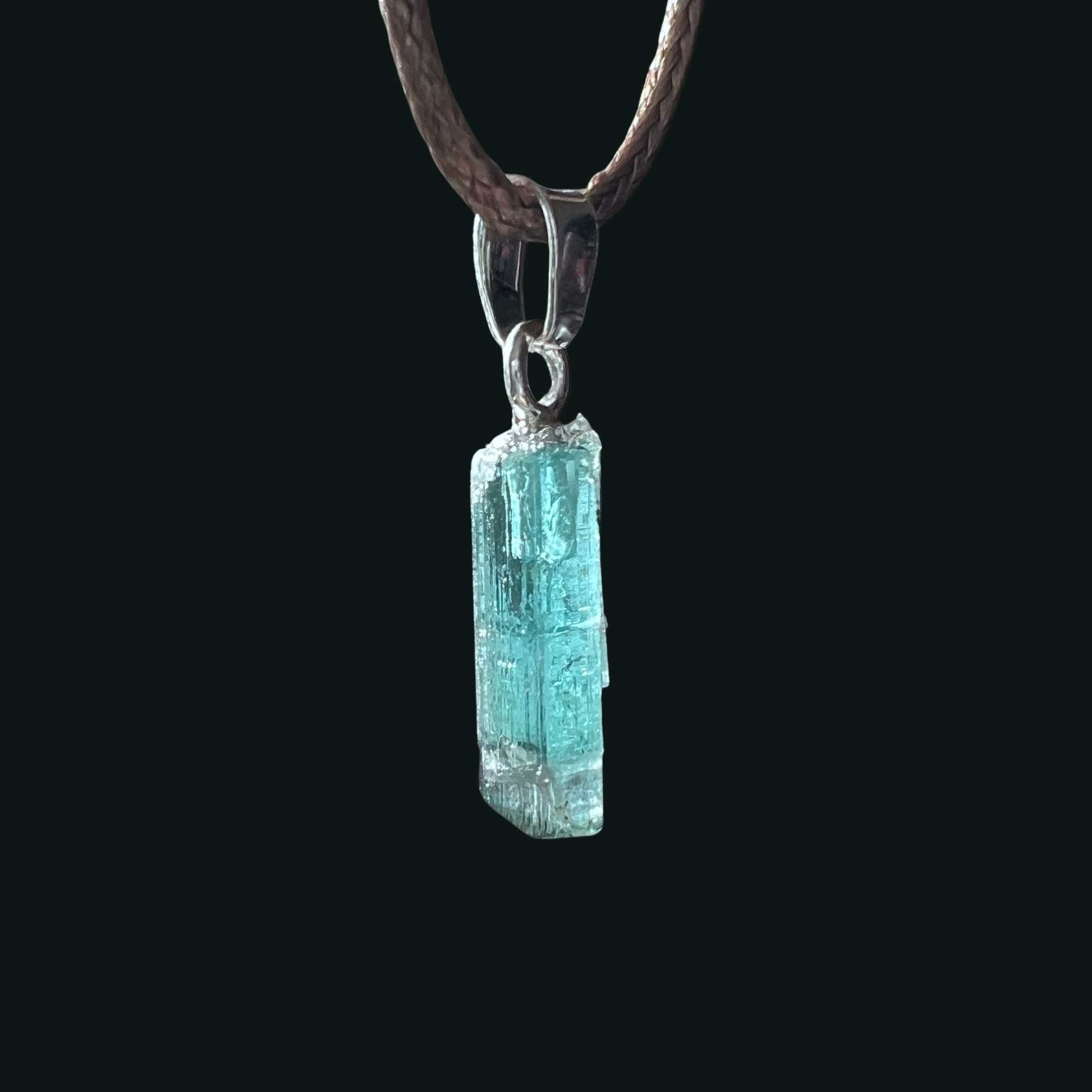 blauer-turmalin-anhaenger-indicolith-brasilien-happy-minerals