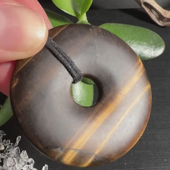 Matter Tigerauge Donut 50mm Edelstein Anhänger aus Namibia