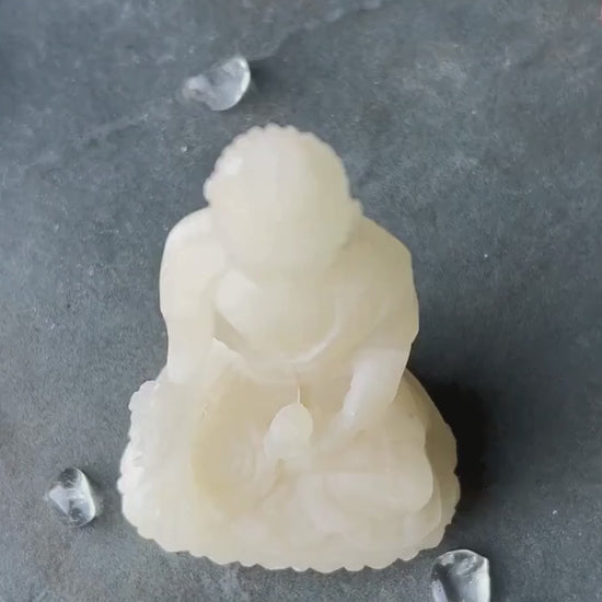 medizin-buddha-statue-alabaster-weiss-indien-happy-minerals