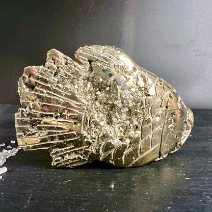 Pyrit Fisch Peru Unikat | goldglänzend | funkelnde Kristalle | Flossen & Schuppen | Happy Minerals