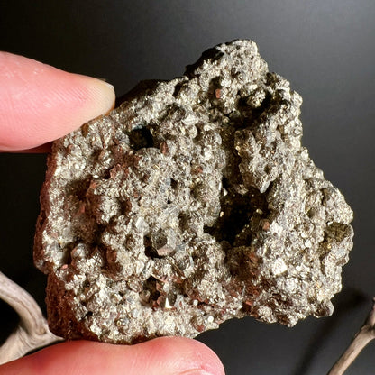 Pyrit Peru Rohstein Rückseite | erdiges Muttergestein | natürliche Verwachsung | authentische Textur | Happy Minerals