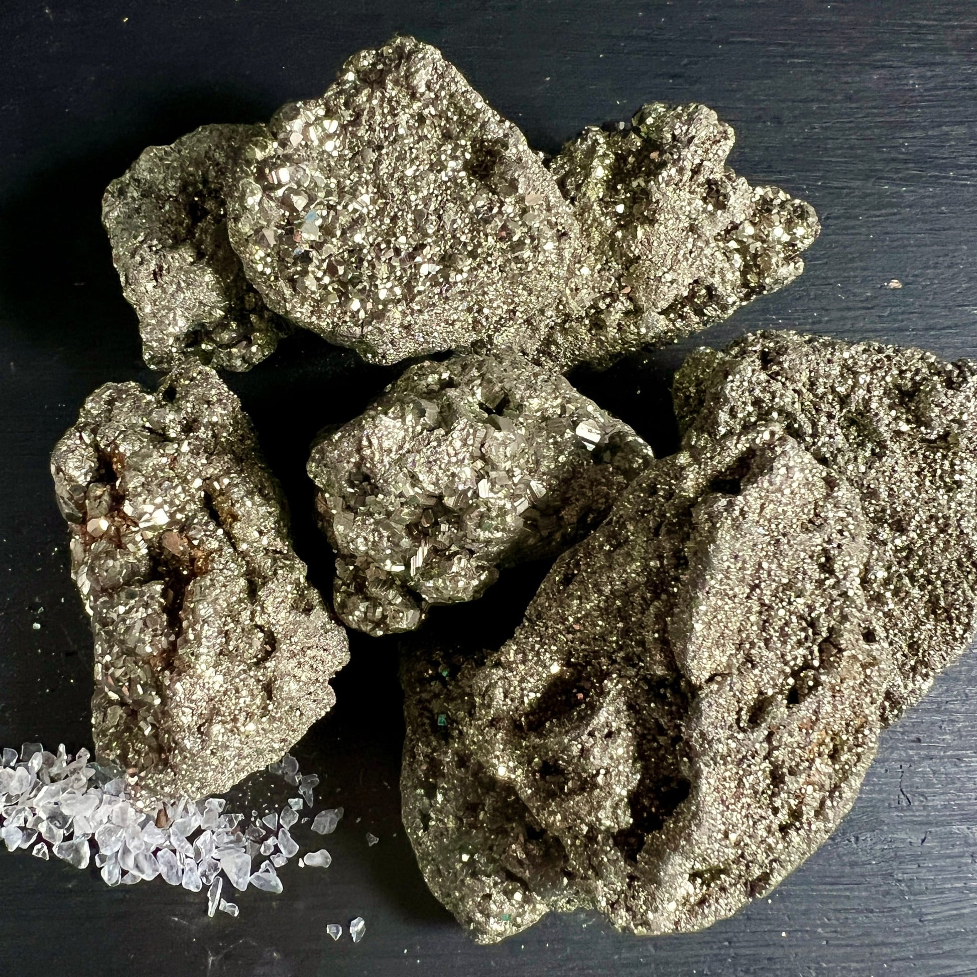 Pyrit Rohsteine Set | funkelndes Mineral aus Peru | mit Bergkristallsplittern | Variante 6 | Happy Minerals