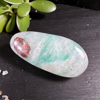 Quantum Quattro mit rotbrauner Einschluss | kontrastreiche Mineralien | Peru Rarität | Happy Minerals