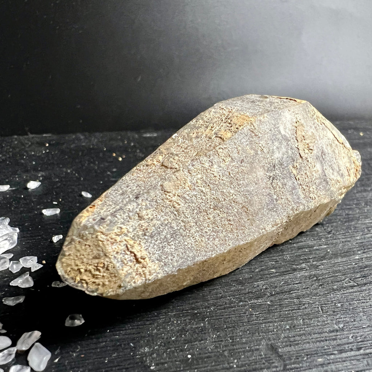 Rauchquarz Rohstein | beige raue Oberfläche | Bergkristallsplitter | Unikat | Happy Minerals