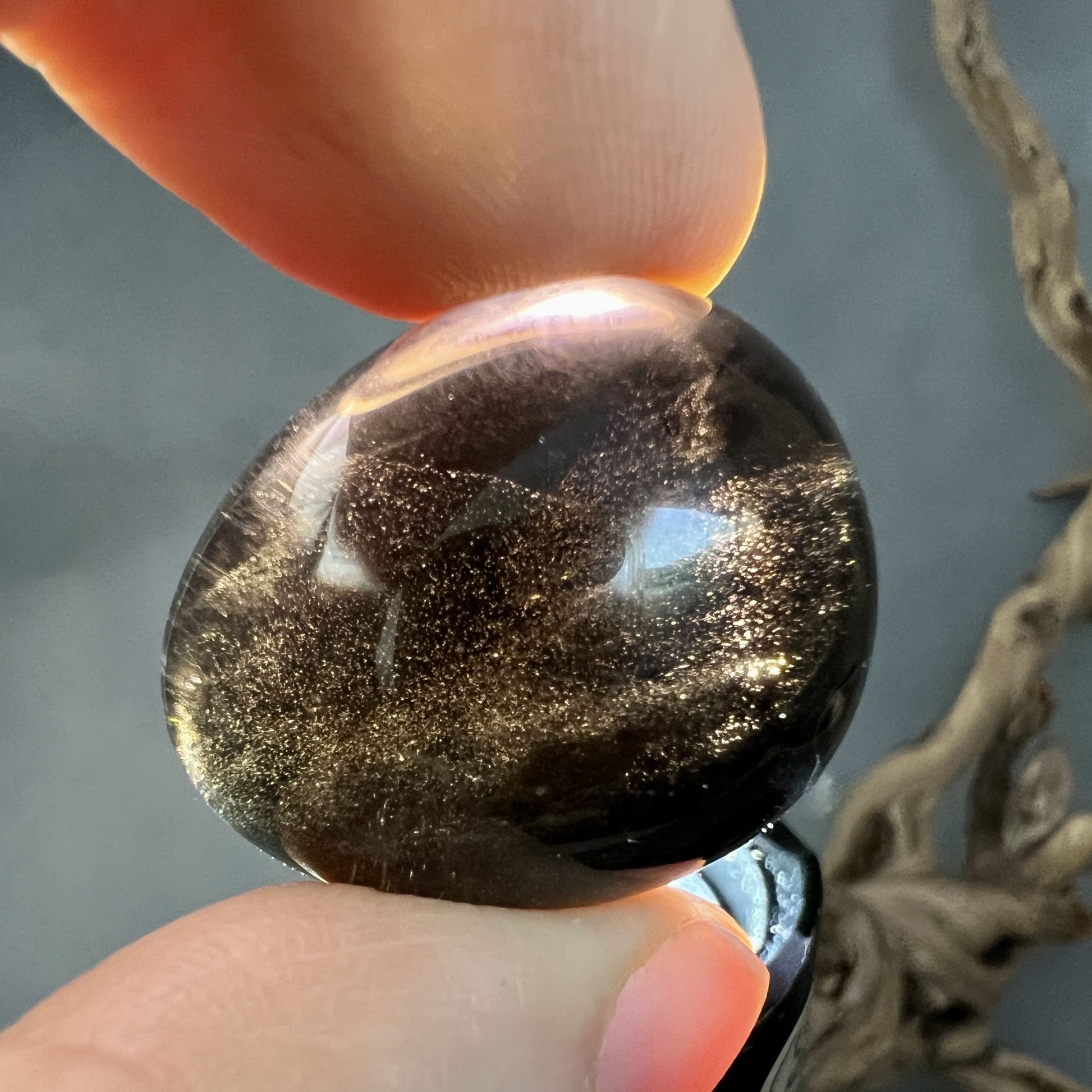 Rauchquarz Handstein ca. 30mm, transparent braun, glatte Oberfläche | Happy Minerals