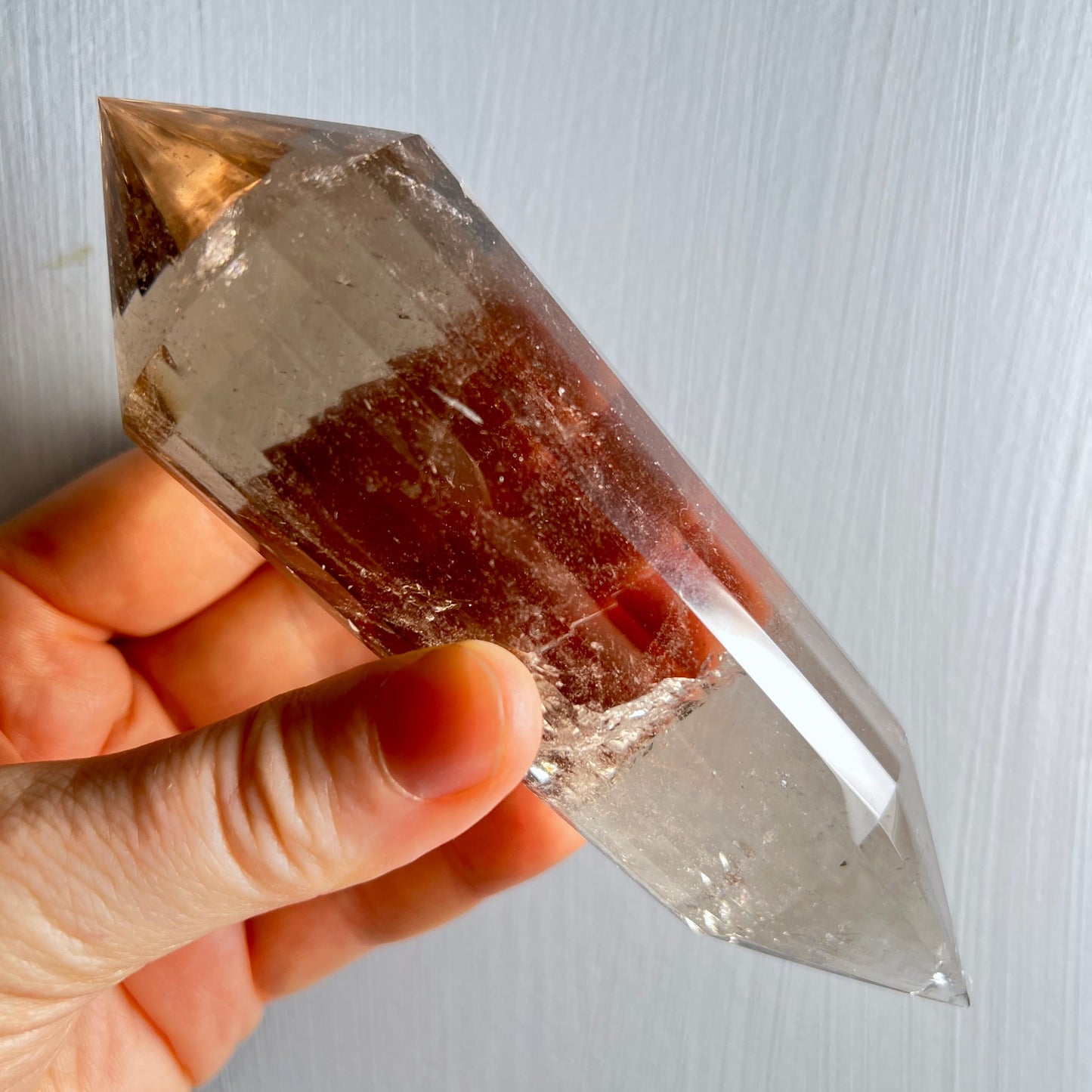 Rauchquarz Vogelcut | Hand | leuchtend rote Einschlüsse | transparente Spitze | Happy Minerals