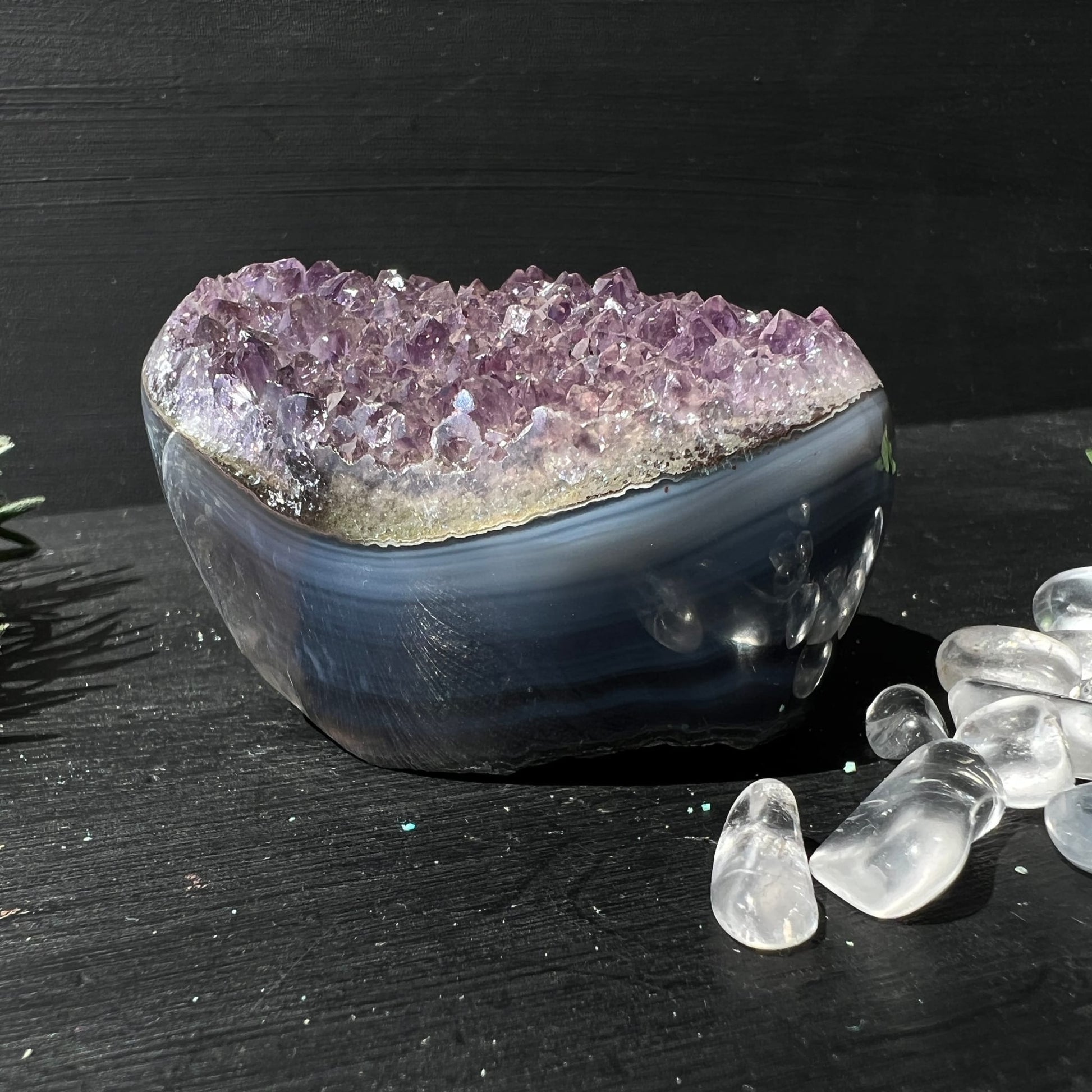 Regenbogen Amethyst Achat Uruguay | polierte Kanten | violette Druse | blaugraue Achatbänder | Unikat | Happy Minerals
