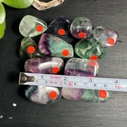 Regenbogenfluorit Set | Hand voller Trommelsteine | bunte Vielfalt | China | Happy Minerals
