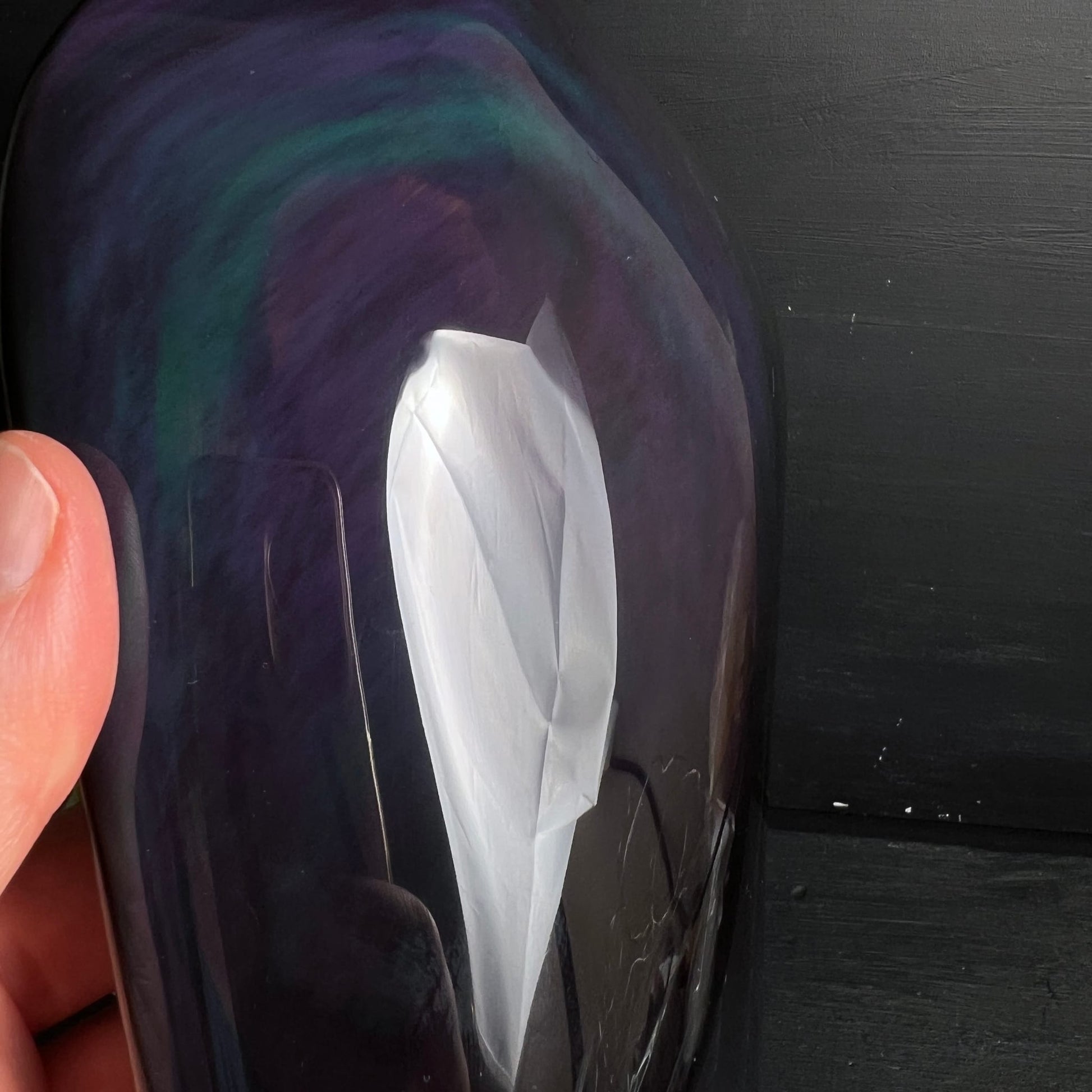 Regenbogenobsidian Unikat | grün-lila Schimmerband | tropfenförmiger Lichtfleck | Happy Minerals
