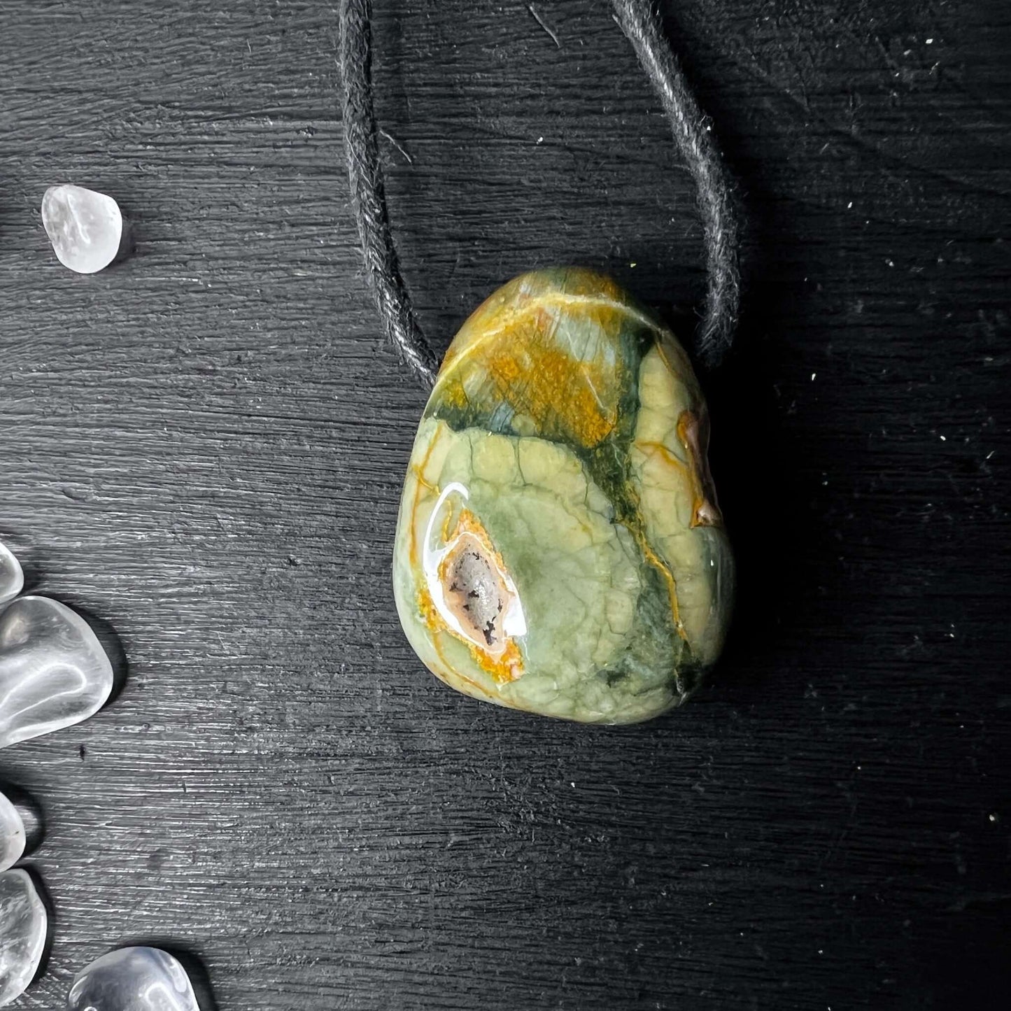 Rhyolith Tropfen Anhänger 20x30mm mit Baumwollband | Happy Minerals,