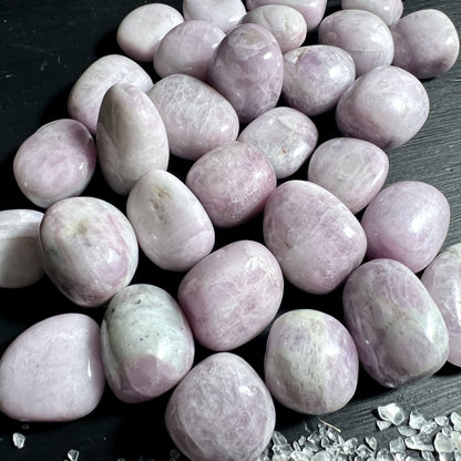 Rosa Kunzit Stein, ideal für Praxis und Meditation | Happy Minerals