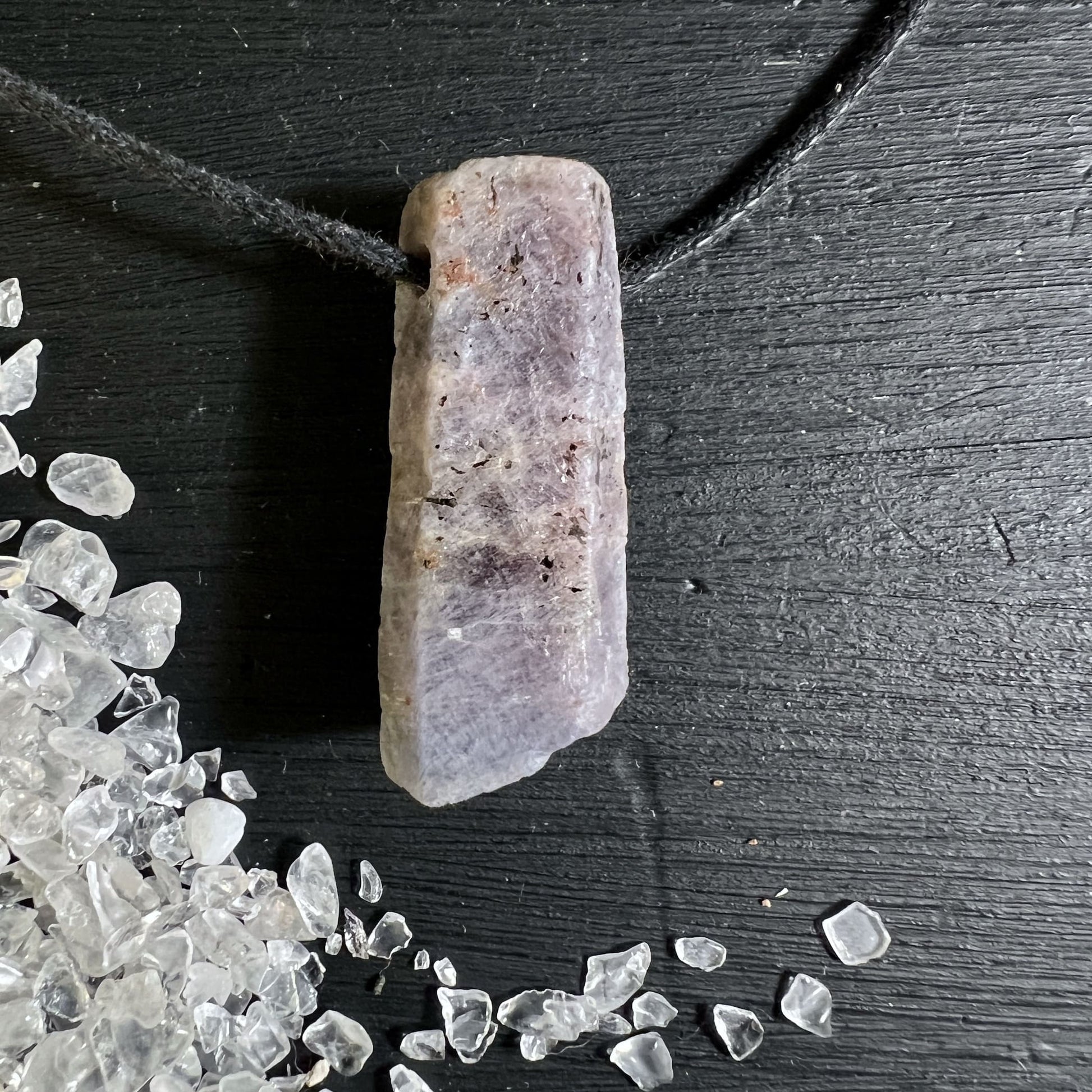 Rosa Saphir Anhänger Doppelender Rohkristall aus Madagaskar