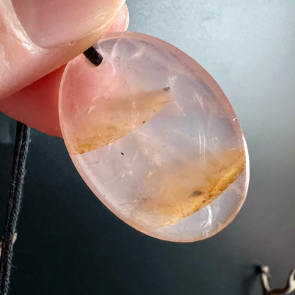 Natürlicher Rosenquarz Anhänger Frontansicht