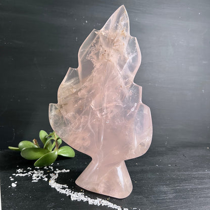 Rosenquarz Blatt stehend | zartes Rosa | natürliche Einschlüsse | Madagaskar | Unikat | Happy Minerals