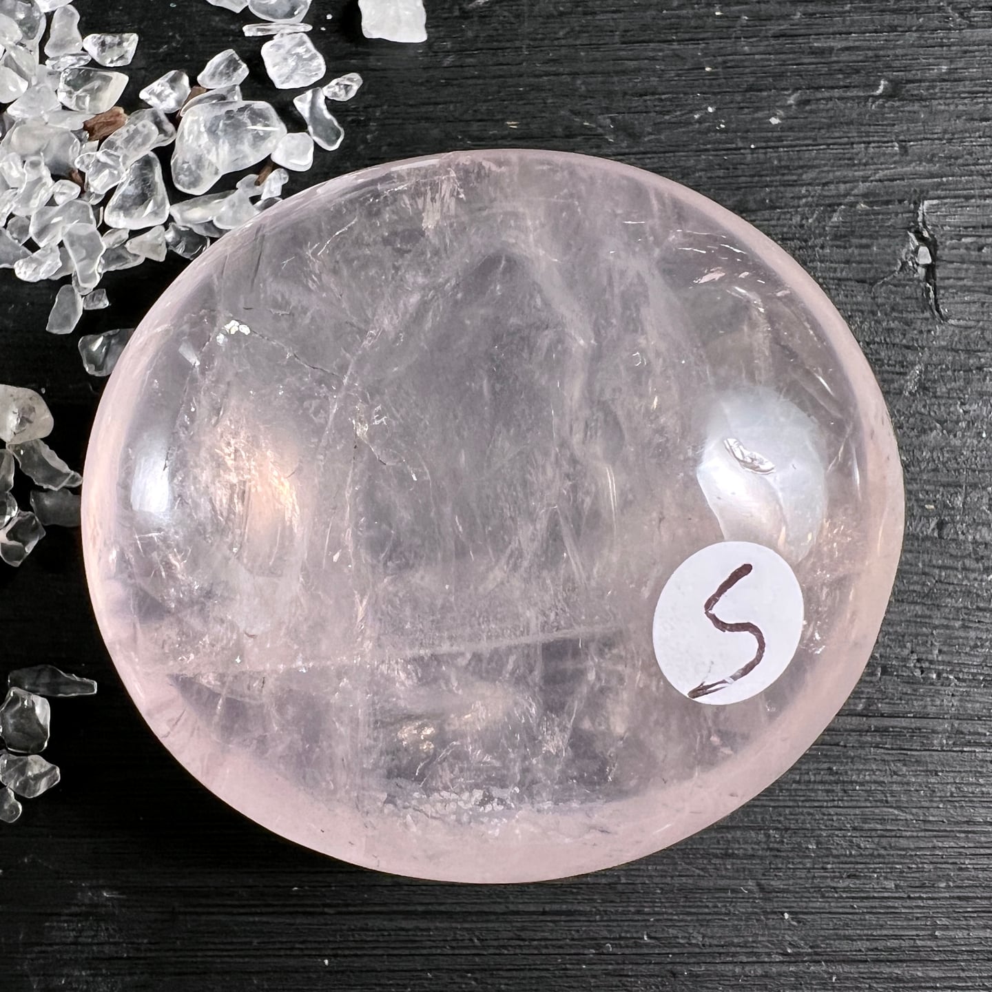 Rosenquarz Handschmeichler Madagaskar | Variante 6 | klarer Kristall | sichtbare Einschlüsse | Happy Minerals
