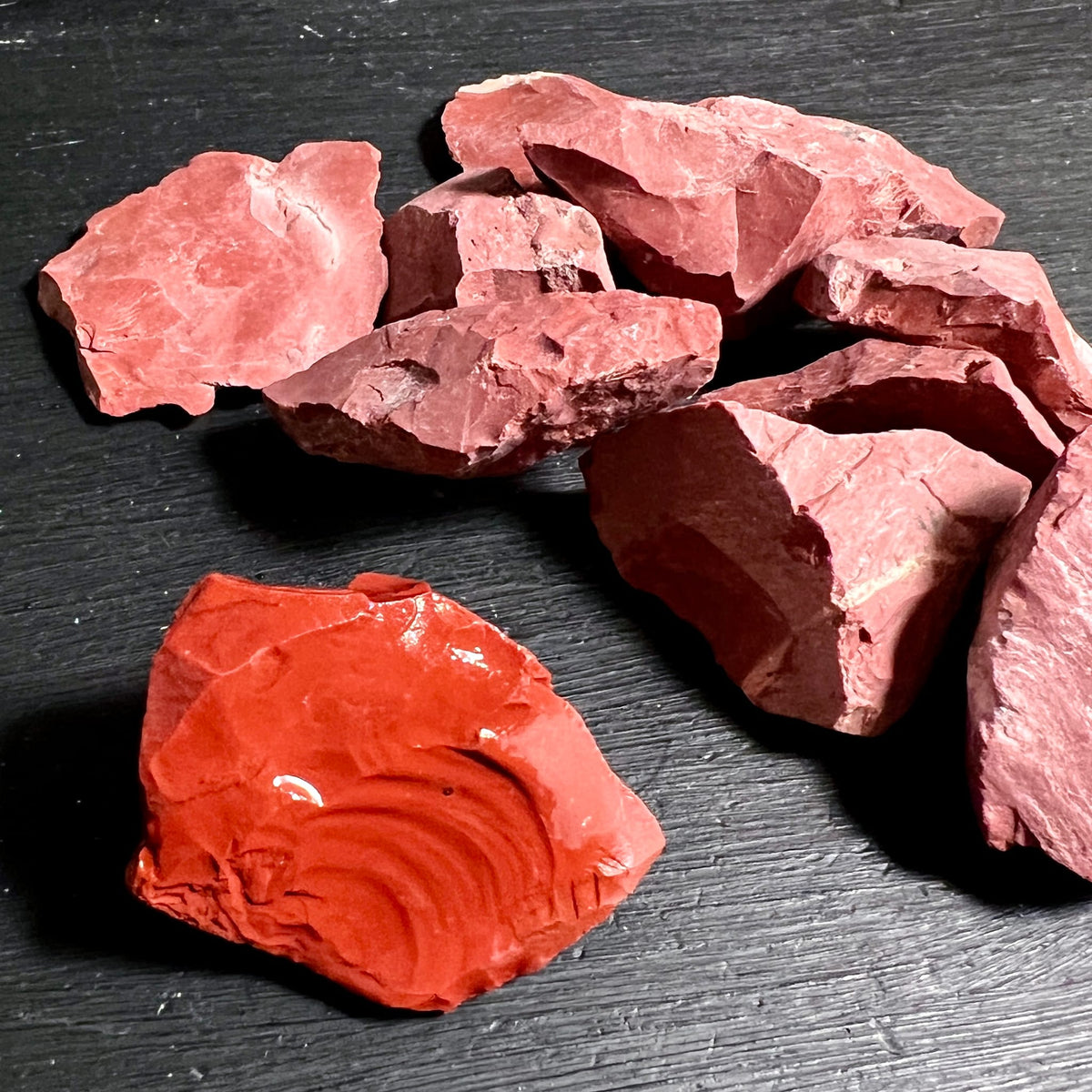 Roter Jaspis | Silex | Rohsteine | intensives Rot | Naturstein-Set | Variante 7 | Happy Minerals