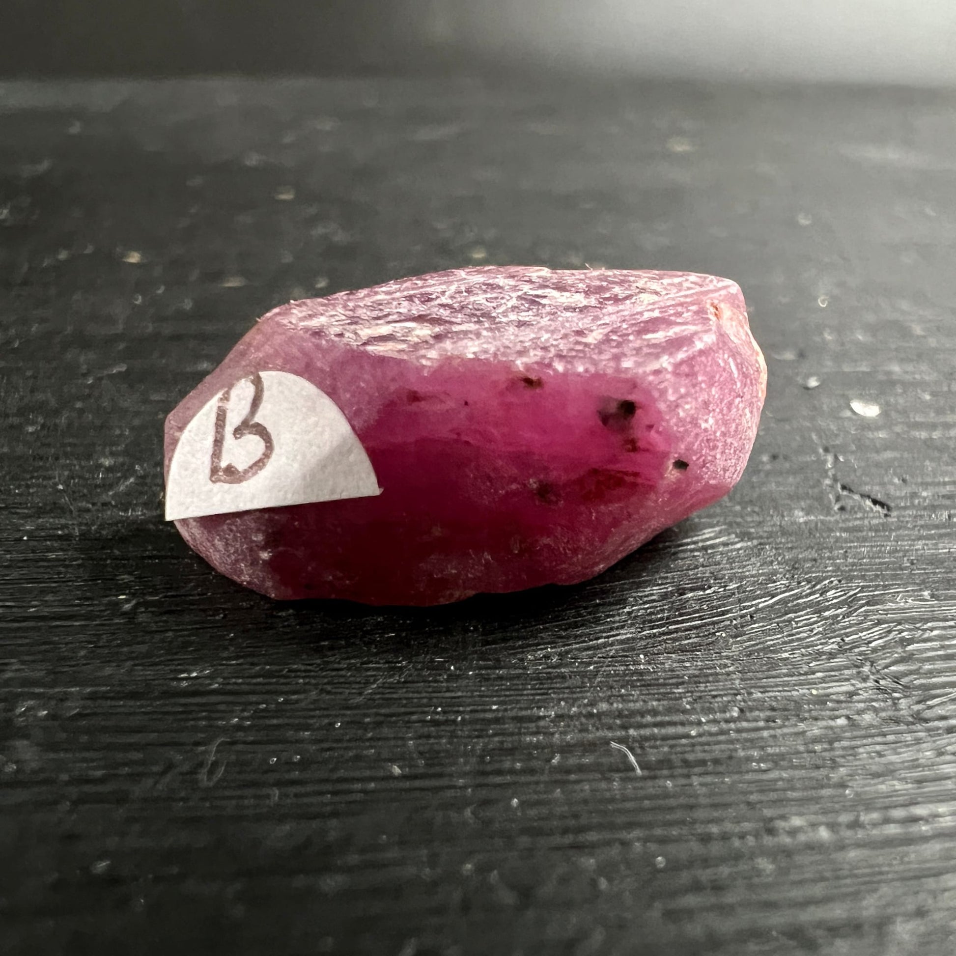 Rubin aus Mali | Ansicht 5 | Happy Minerals