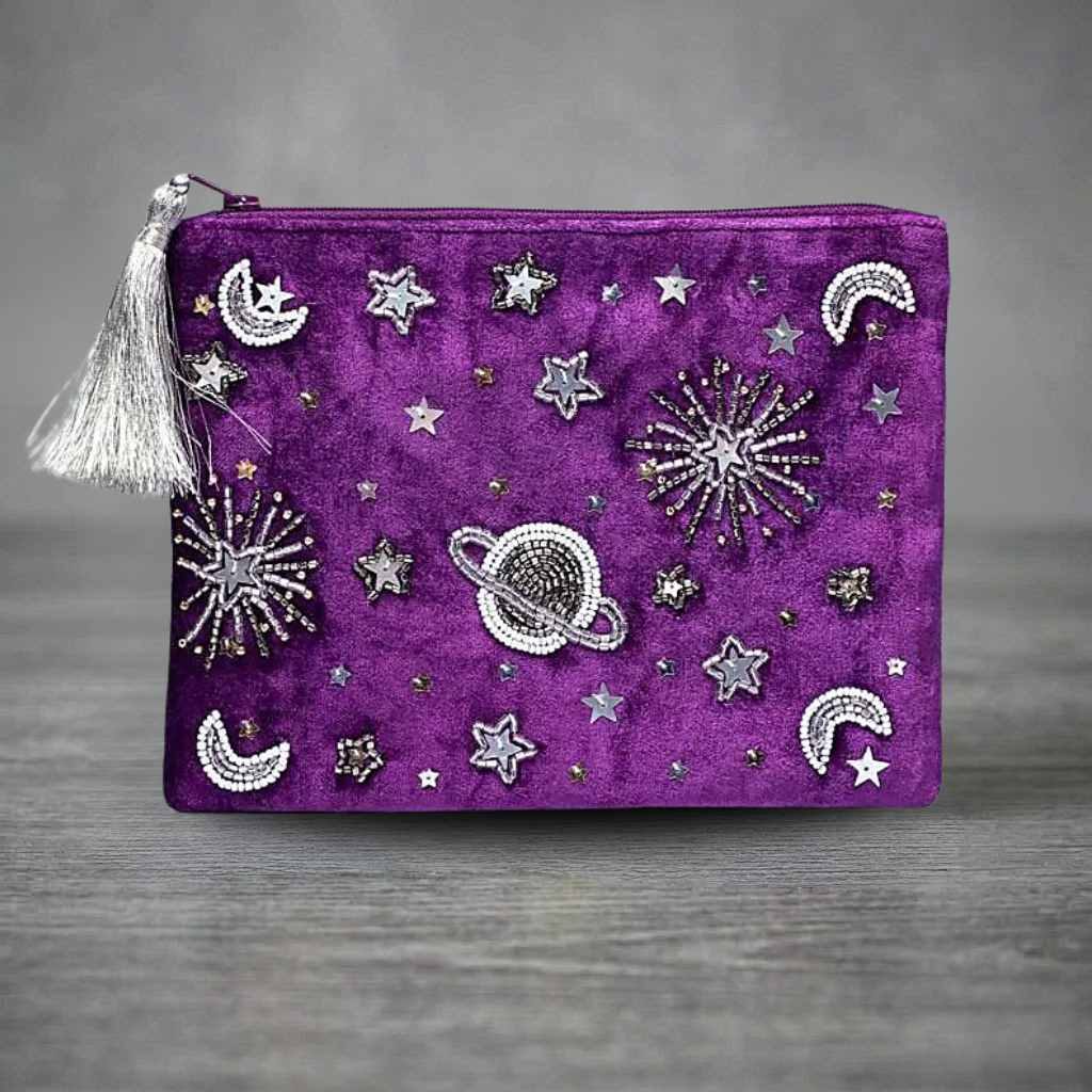 Violette Samttasche bestickt | Sterne Mond Planet | silber Pailletten | Tarot Kristallbeutel | Happy Minerals
