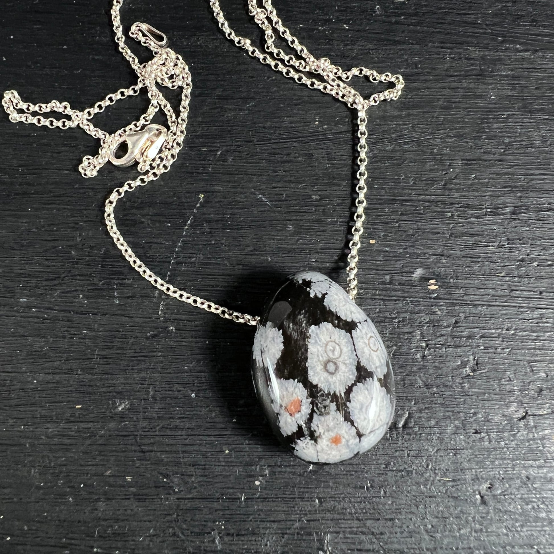 Schneeflockenobsidian | komplette Halskette | Karabinerverschluss | orange Farbtupfer | Happy Minerals