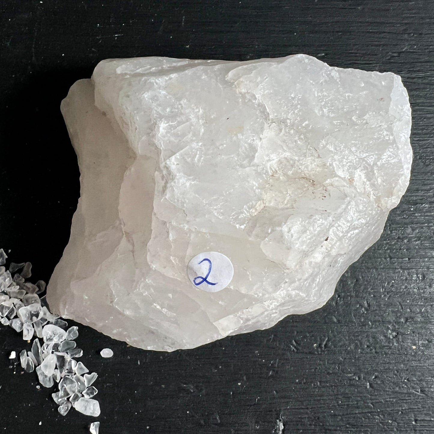 Schneequarz | Bergkristall | Rohstein Nr. 2 | glänzende Kanten | Madagaskar | Happy Minerals