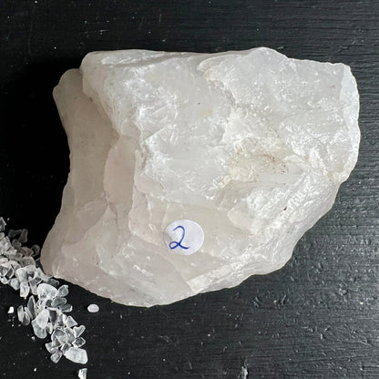 Schneequarz | Bergkristall | Rohstein Nr. 2 | glänzende Kanten | Madagaskar | Happy Minerals