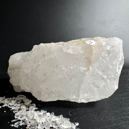 Schneequarz | Bergkristall | Rohstein Nr. 3 | mit goldenen Einschlüssen | Madagaskar | Happy Minerals