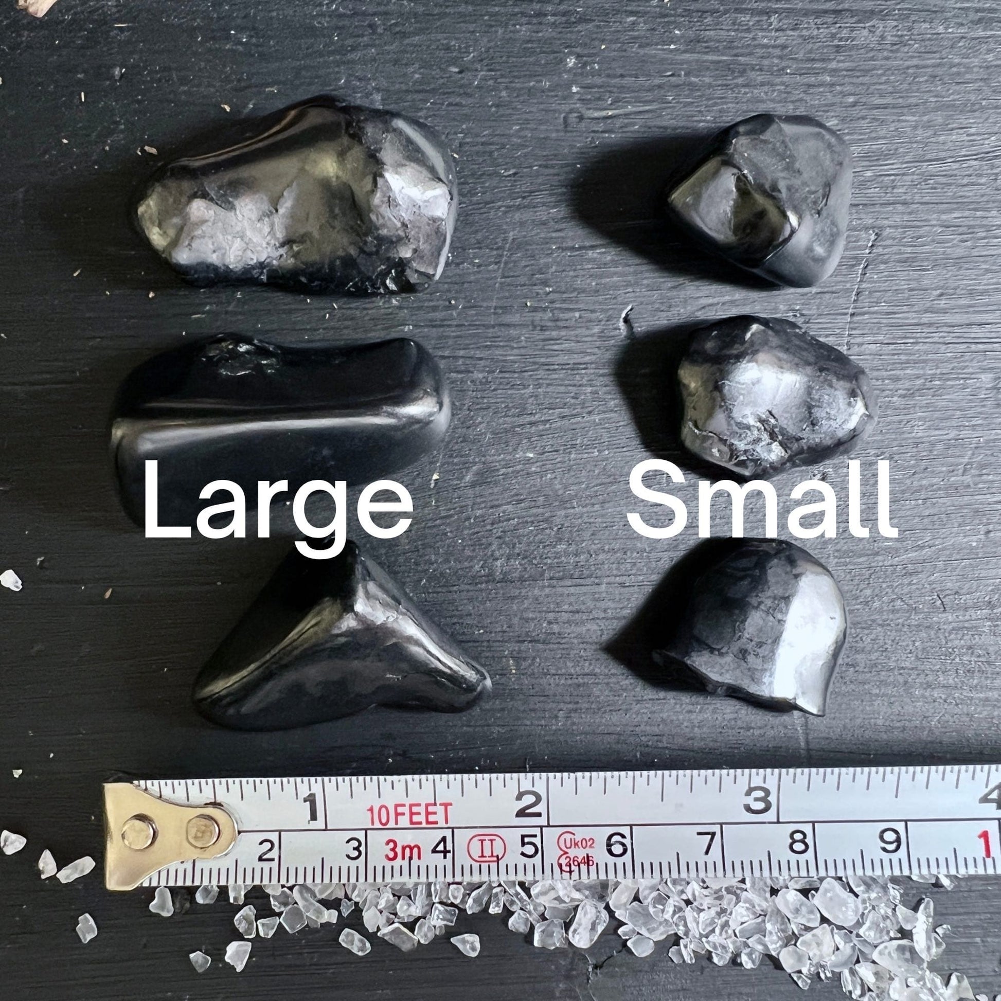 Schungit Trommelsteine für Erdung & Schutz, schwarz & kraftvoll | Happy Minerals