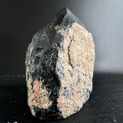 Schwarzer Turmalin aus Madagaskar | Ansicht 9 | Happy Minerals