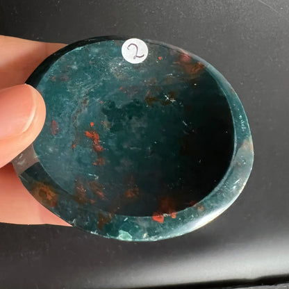 Sea Jasper Schale Variante 2 | tief petrolblau & rote Spots | Innenansicht | Madagaskar | Happy Minerals