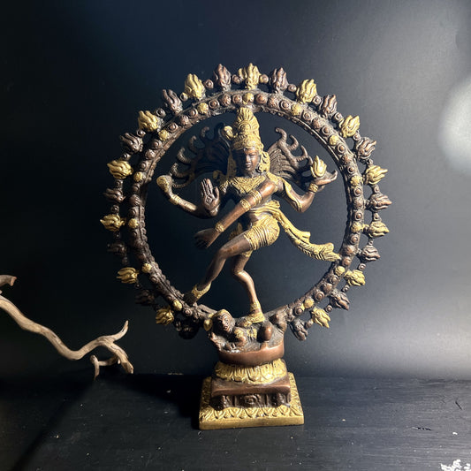 Shiva Nataraja Statue aus Messing 27 cm mit Flammenaura | Happy Minerals