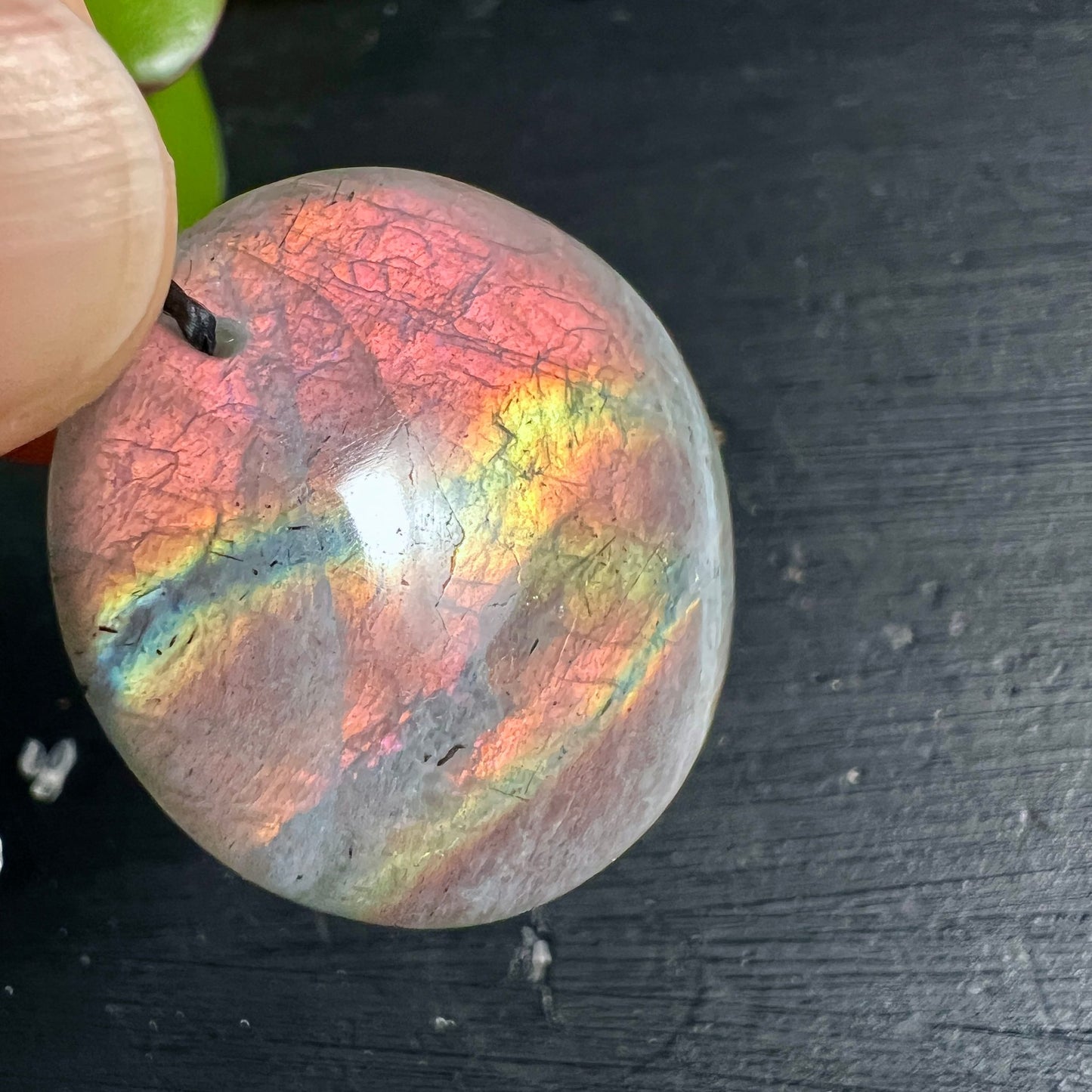 Sunset Labradorit Anhänger | komplette Farbpalette | pink orange gelb grün blau | Unikat | Happy Minerals