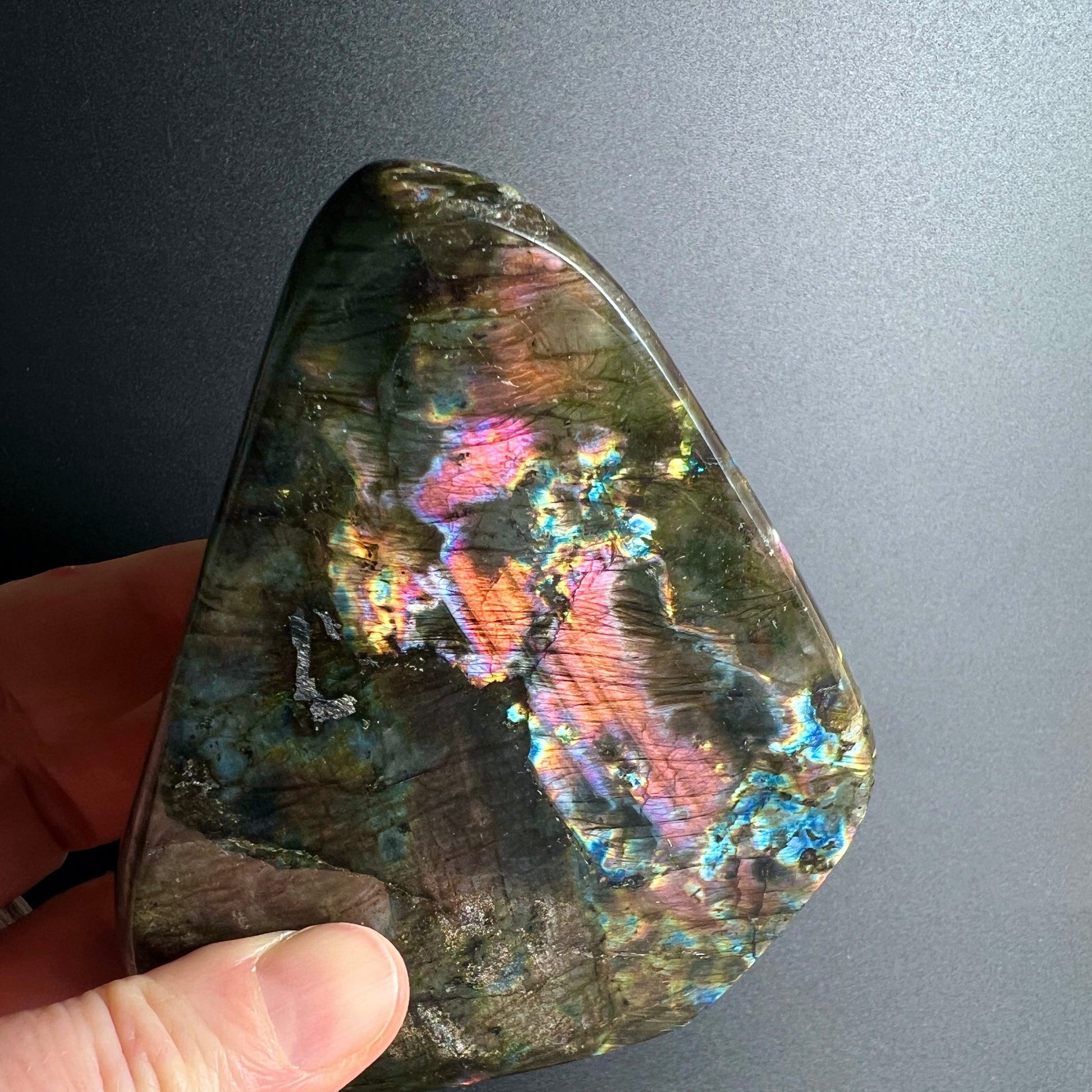Sunset Labradorit | lebendige Regenbogen-Schiller | Pink-Blau-Gold Nuancen | Freeform Happy Minerals