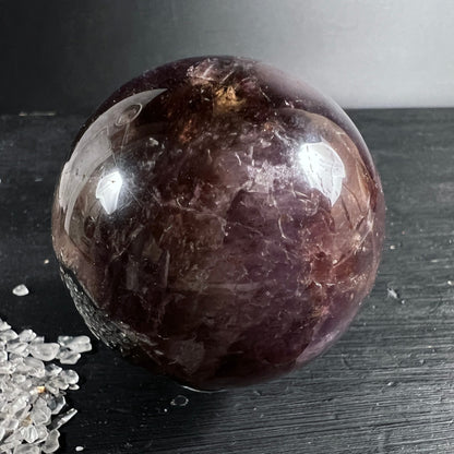 Super Seven Sphäre | tiefes Aubergine-Violett | funkelnde Kristallstruktur | Happy Minerals | Unikat
