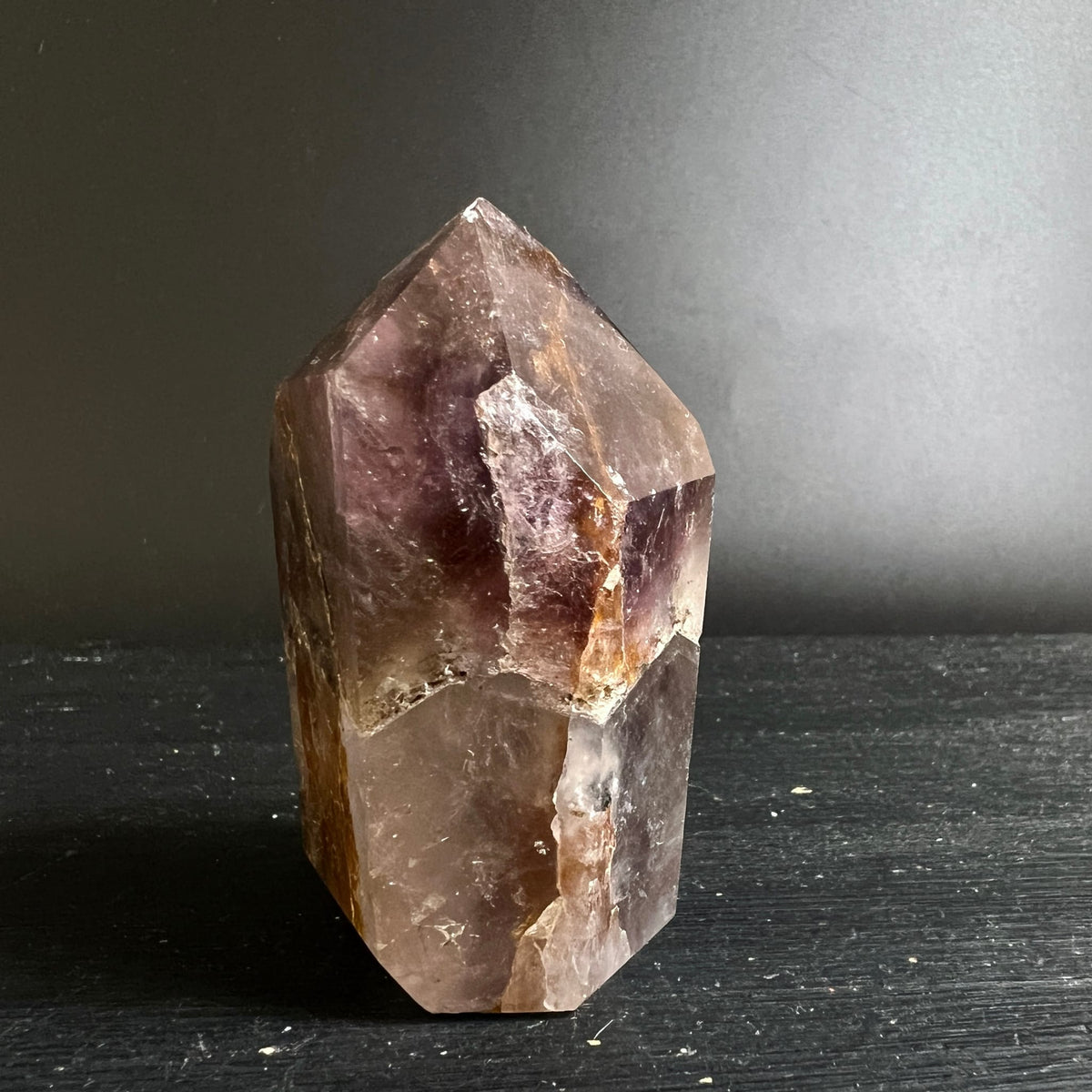 Super Seven Kristallspitze | violett-braune Facetten | Melody Stone Brasilien | Variante 1 | Happy Minerals