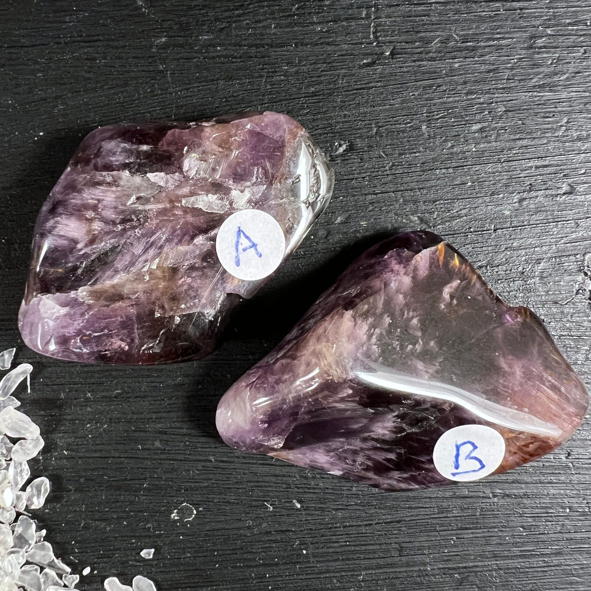 Super Seven Melody Stone Handschmeichler | Varianten A und B | violette Farbnuancen | Brasilien | Happy Minerals