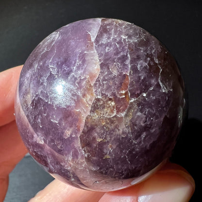 Super Seven Melody Stone | zarte Lavendel-Nuancen | in Handfläche gehalten | Brasilien Unikat | Happy Minerals