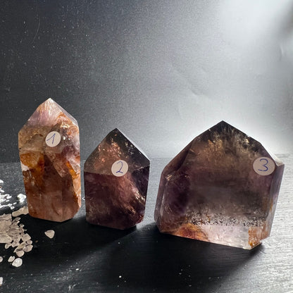 Drei Super Seven Türme | Melody Stone Kristalle | Bergkristallsplitter | Happy Minerals