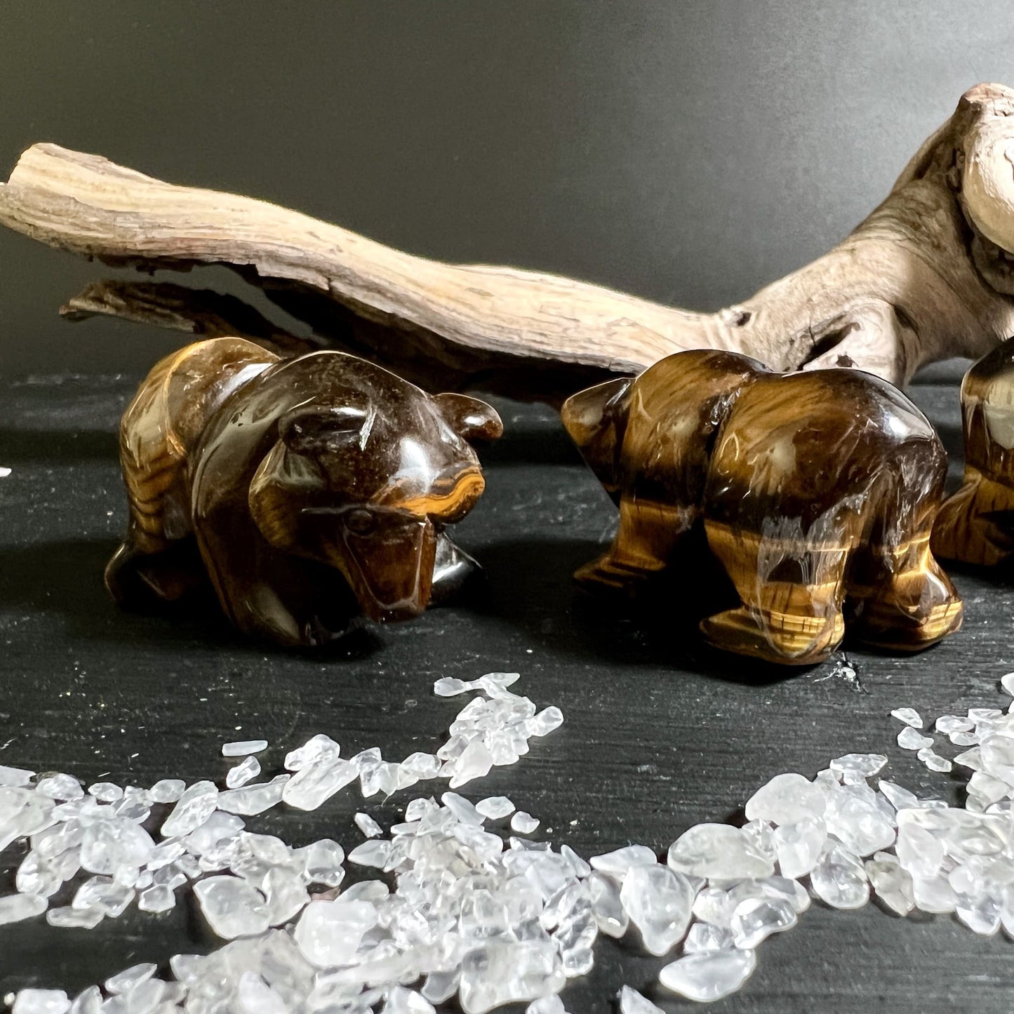 Tigerauge Bär als Glücksbringer und Meditationsstein | Happy Minerals