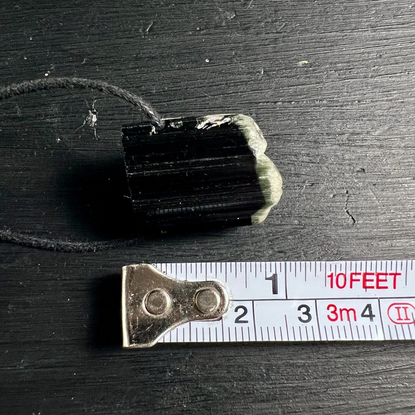 Turmalin Rohstein Größe | Maßband Zentimeter | schwarzer Kristall | Pakistan Mineralien | Happy Minerals