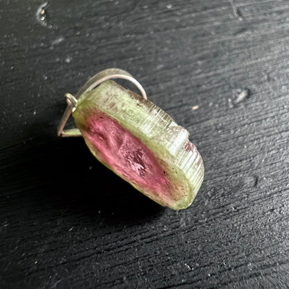 Turmalin Scheibe | seitliche Ansicht | 925 Sterling Silber | natürliche Struktur | Brasilien | Happy Minerals