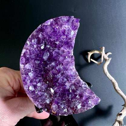 Uruguay Amethyst Mond mit dicker Achatbasis, 529 g, Einzelstück | Happy Minerals