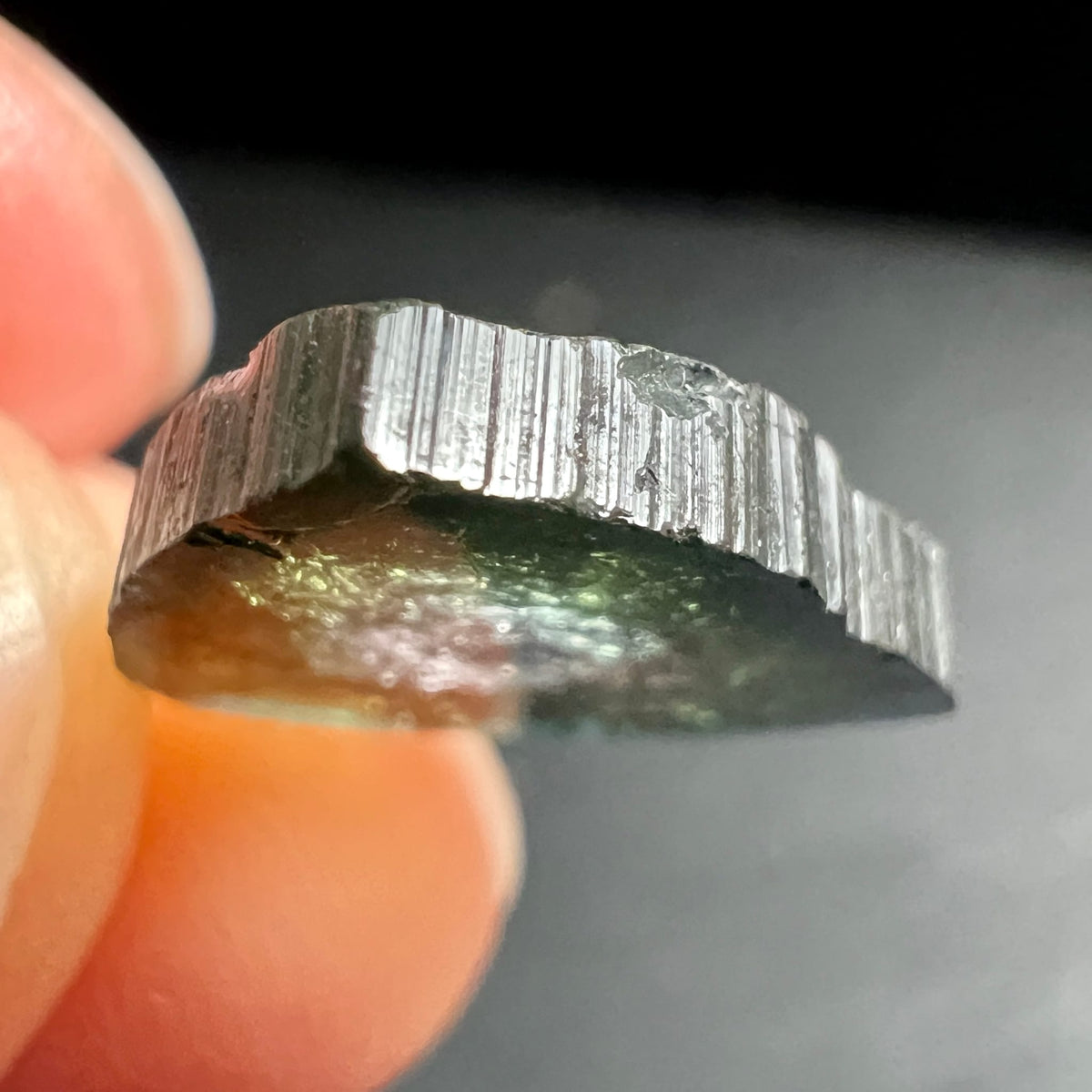 Wassermelonen Turmalin | Rohkante | naturbelassene Textur | Detailaufnahme | Happy Minerals